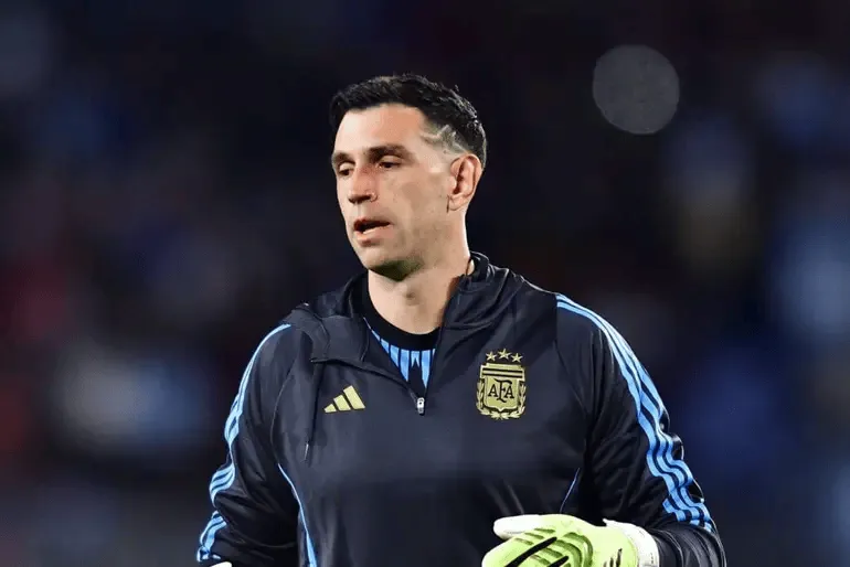 华体会官网入口-TA:大马丁预计世预赛后重返维拉阵容,但未来仍然没有定论