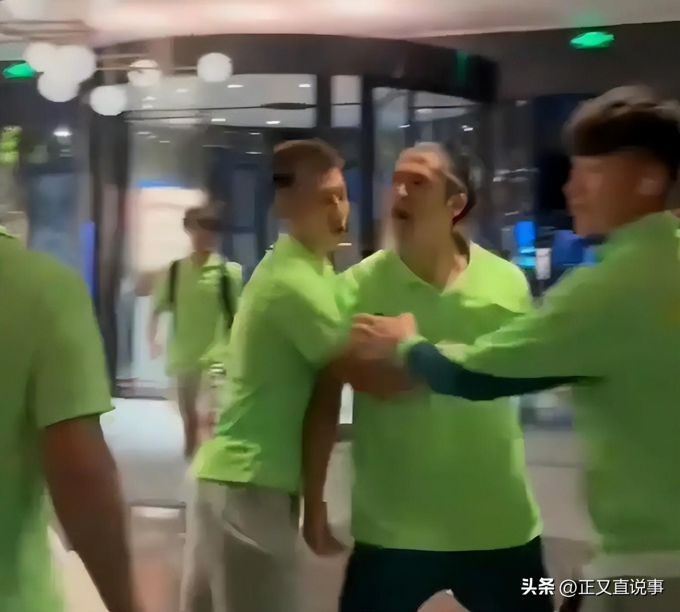 hth体育官网入口-国安球迷与球员口角后续：球队球员双道歉，知耻而后勇还要争第一